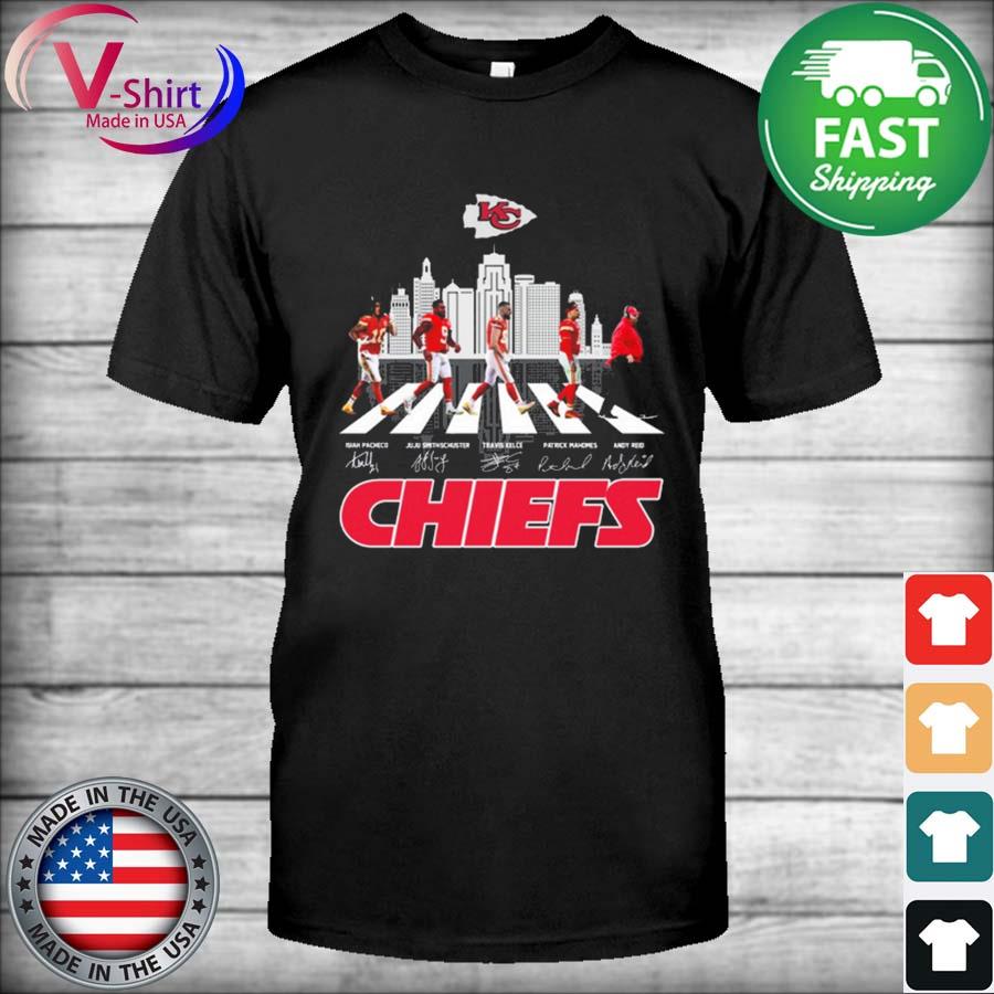 Kansas City Chiefs Skyline Isiah Pacheco Travis Kelce Patrick Mahomes II  And JuJu Smith-Schuster Signatures shirt, hoodie, sweater, long sleeve and  tank top