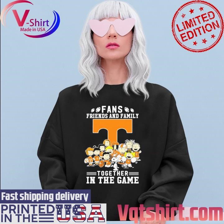 The Peanuts Tennessee Volunteers fan friends and family together in the game shirt Sweater